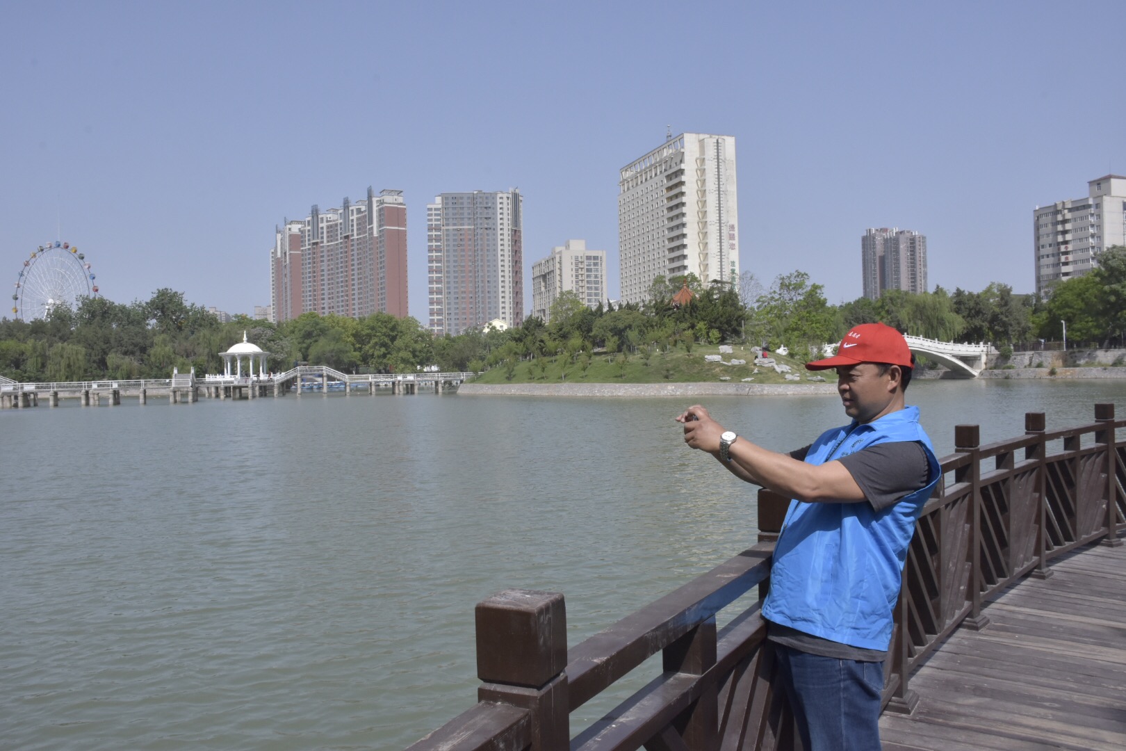 民間河長(cháng)巡河范例霍